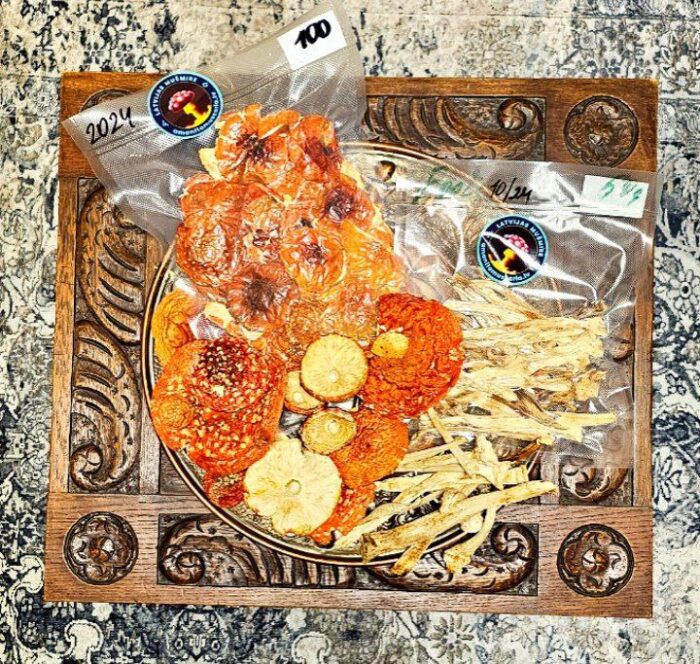 🍄PREMIUM♥️SALE🍄<br>100 g. PREMIUM🍄Red Fly<br>Agaric Caps<br>+50 g. PREMIUM🍄Red Fly<br>Agaric Stems